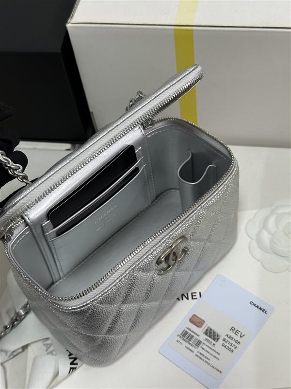 2026127205141722 700